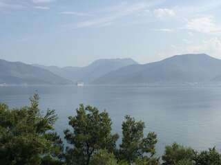 Дома для отпуска Krasici Green House Тиват Номер-студио с видом на море-10